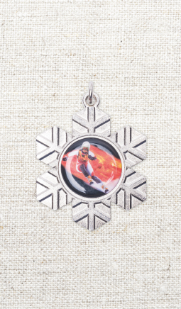 medaille silber mit motiv skifahrer